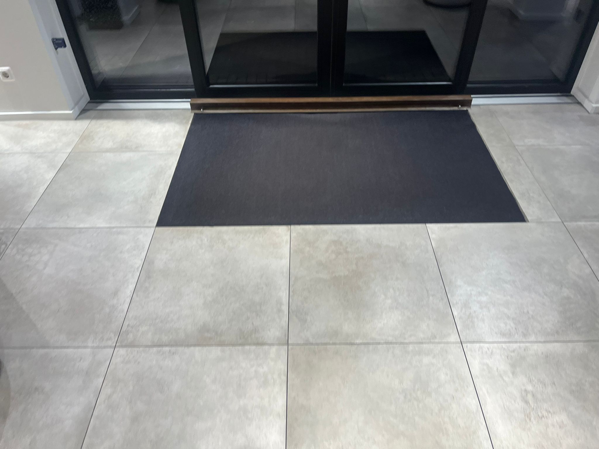 Pristine entrance after cleaning